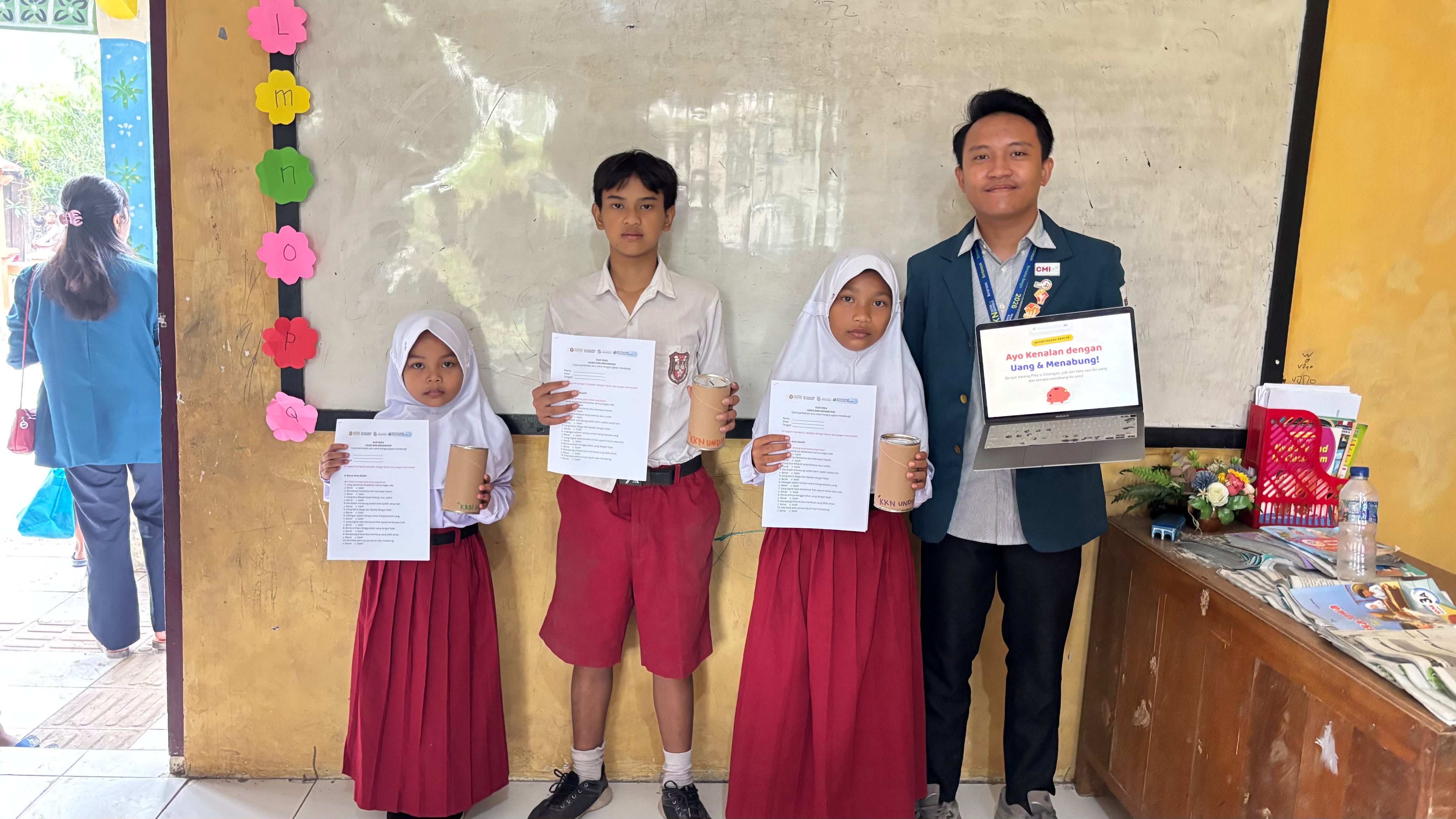 Edukasi Pengenalan Uang dan Giat Menabung bagi Anak Usia Sekolah Dasar